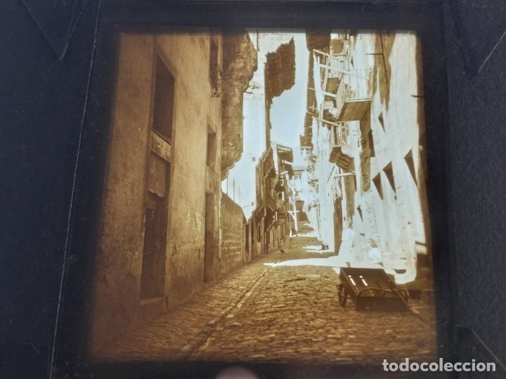 Fotograf&iacute;a antigua: FUENTERRABIA GUIPUZCOA ANTIGUA PLACA DE LINTERNA MAGICA EN CRISTAL 9 X 10 CMTS