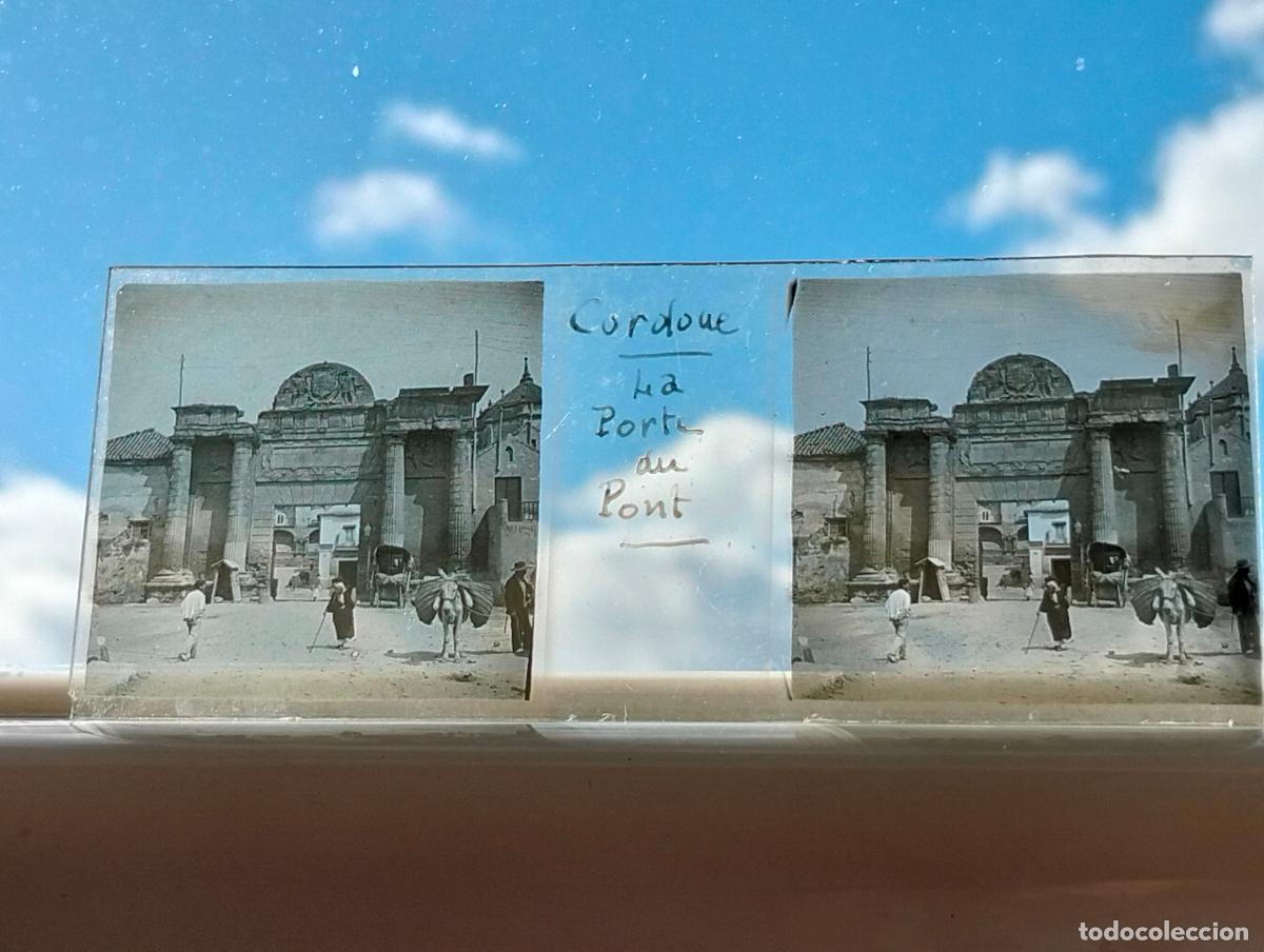 Fotografia antica: CORDOBA PUERTA DEL PUENTE PLACA ESTEREOSCOPICA EN CRISTAL HACIA 1915 4,5 X 10,5 CM
