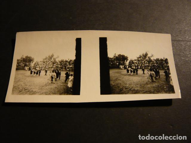 Fotografia antica: CARRANZA VIZCAYA CORRIDA DE TOROS EN LA ERMITA DEL SUCESO VISTA ESTEREOSCOPICA H. 1920 5 X 11 CM
