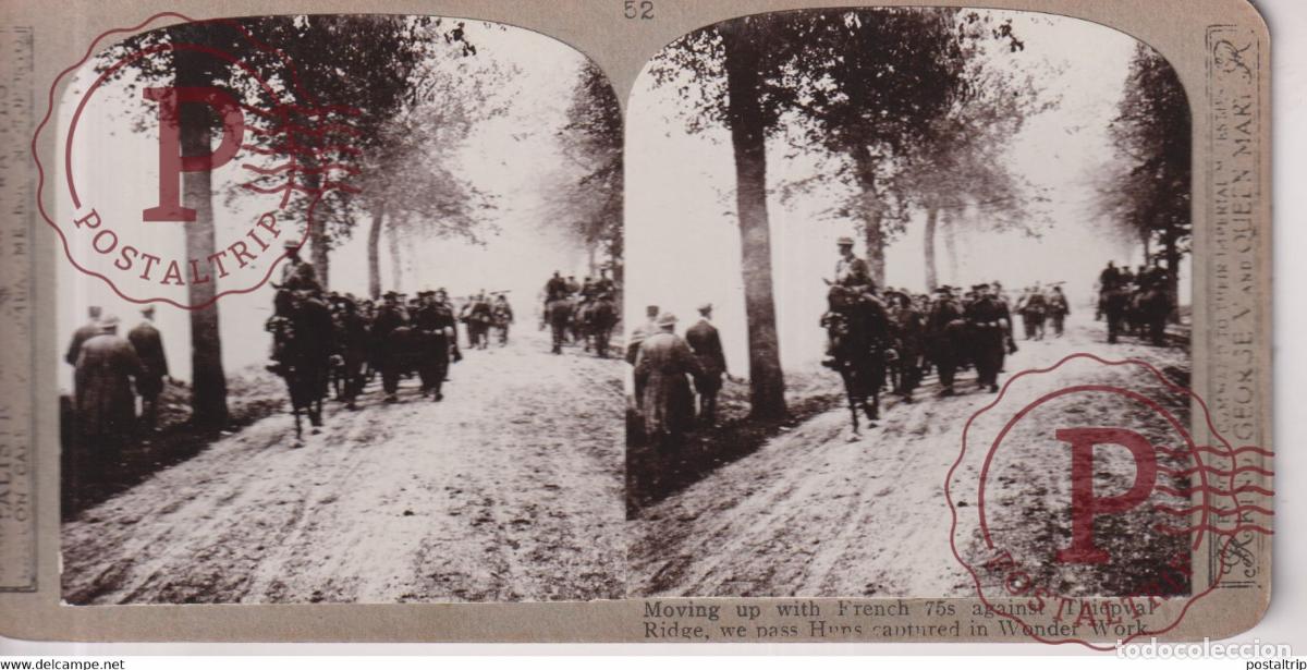 Fotograf&iacute;a antigua: 52 MOVING UP WITH FRENCH 75S AGAINST THIEPVAL RIGDE Grand Guerre WW1 ESTEREOSCOPICA ST&Eacute;R&Eacute;OSCOPIQUE.