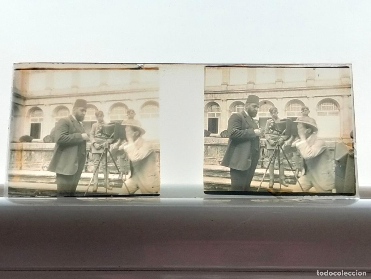 Fotografia antiga: EL ESCORIAL MADRID EXCURSIONISTAS PLACA ESTEREOSCOPICA CRISTAL 4,5 X 10,5 CM