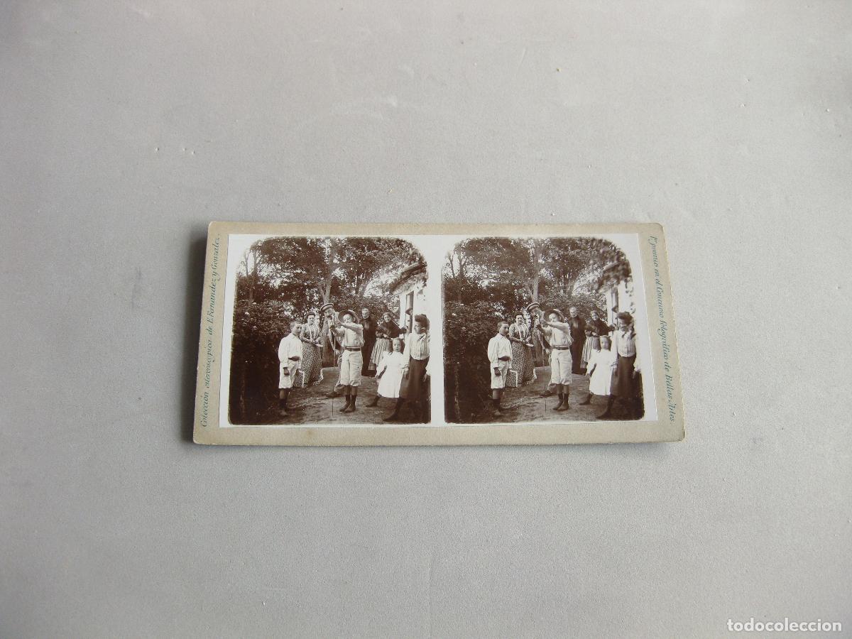 Fotograf&iacute;a antigua: FOTOGRAF&Iacute;A DE UN NI&Ntilde;O TIRANDO COHETES. LUGAR DESCONOCIDO. FOT&Oacute;GRAFO E FERNANDEZ Y GONZ&Aacute;LEZ