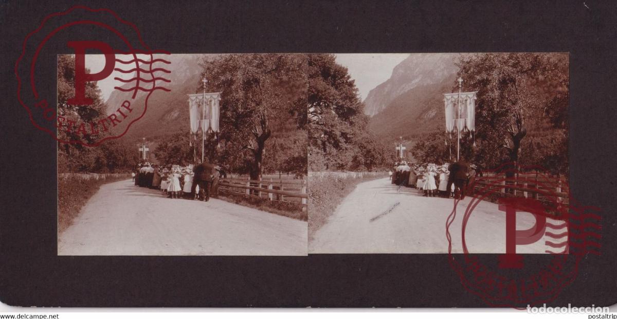 Fotograf&iacute;a antigua: PRES Sargans 1914 SUNDAY PROCESSION SUISSE SUIZA SCHWEIZ switzerland +-17*9CM ESTEREOSCOPICA STEREO