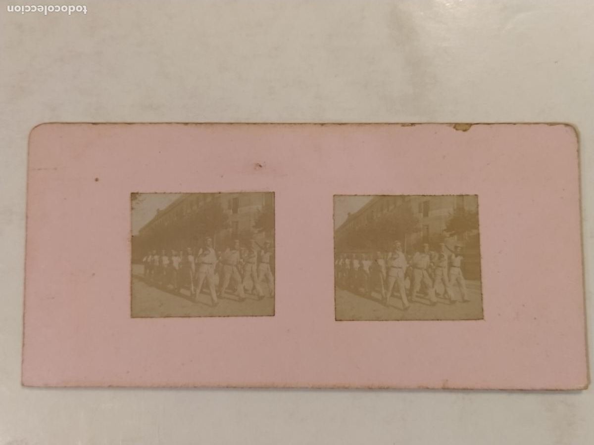 Fotograf&iacute;a antigua: DESFILE MILITAR-SIN IDENTIFICAR-FOTOGRAFIA ANTIGUA ESTEREOCOPICA-ALBUMINAS PEGADAS-(K-15.363)