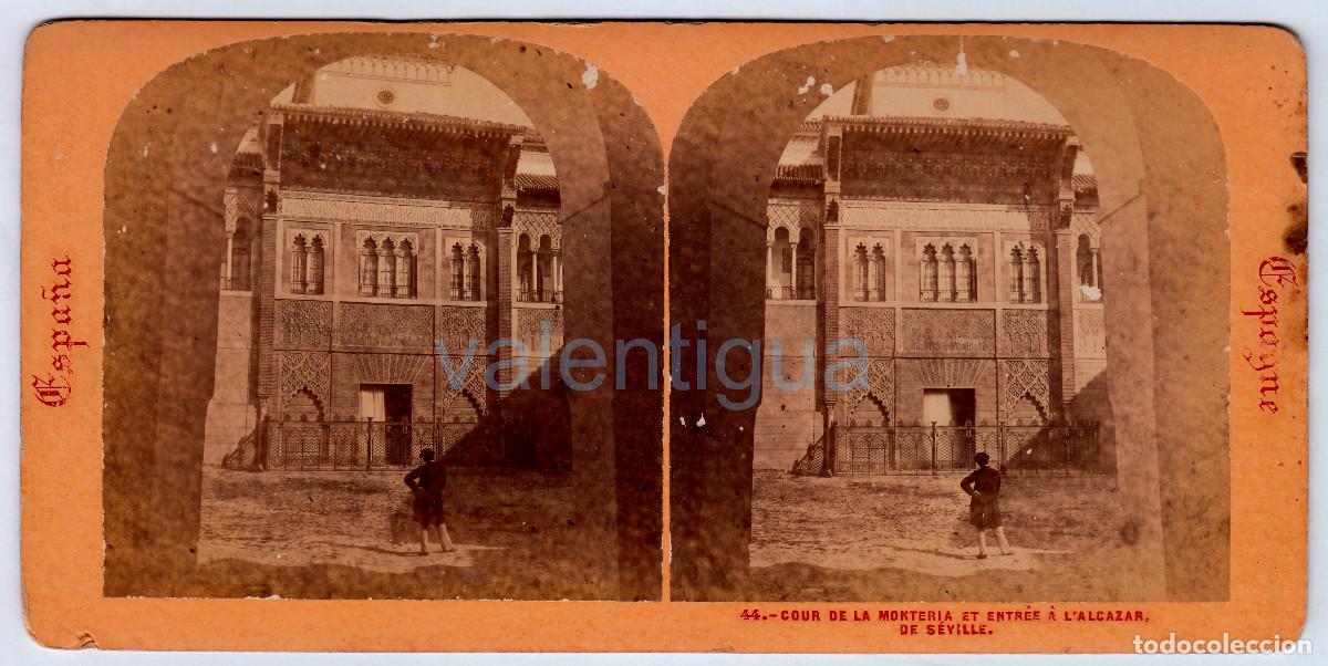 Fotograf&iacute;a antigua: Antiqu&iacute;sima foto Ernest Lamy N&deg; 44 Cour de la Monter&iacute;a et entr&eacute;e &agrave; l&acute;Alcazar de Sevilla Siglo XIX vl