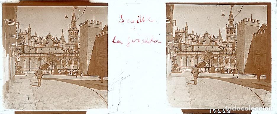 Fotograf&iacute;a antigua: SEVILLA ESTEREOSCOPICA DE CRISTAL FOTOGRAFO FRANCES TAMA&Ntilde;O 4.5 X 10.7 CM.