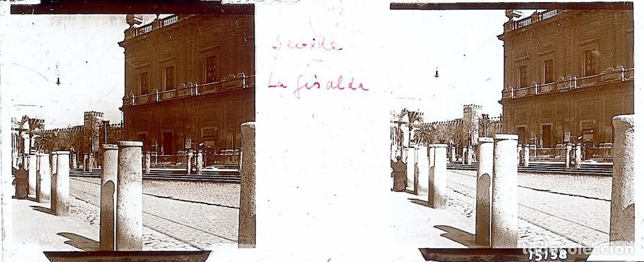 Fotografia antiga: SEVILLA ESTEREOSCOPICA DE CRISTAL FOTOGRAFO FRANCES TAMA&Ntilde;O 4.5 X 10.7 CM.