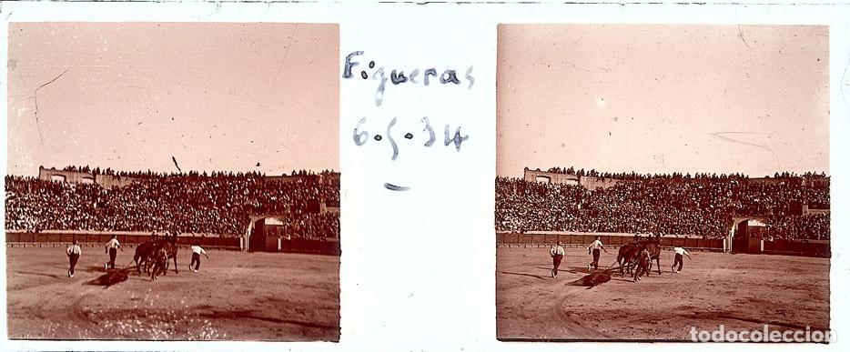 Fotograf&iacute;a antigua: FIGUERAS CORRIDA TOROS ESTEREO DE CRISTAL FOT. FRANCES TAMA&Ntilde;O 4.5 X 10.7 CM.