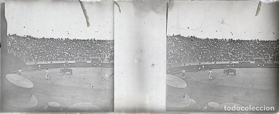 Fotograf&iacute;a antigua: TAUROMAQUIA CORRIDA TOROS ESTEREO DE CRISTAL FOT. FRANCES TAMA&Ntilde;O 4.5 X 10.7 CM.