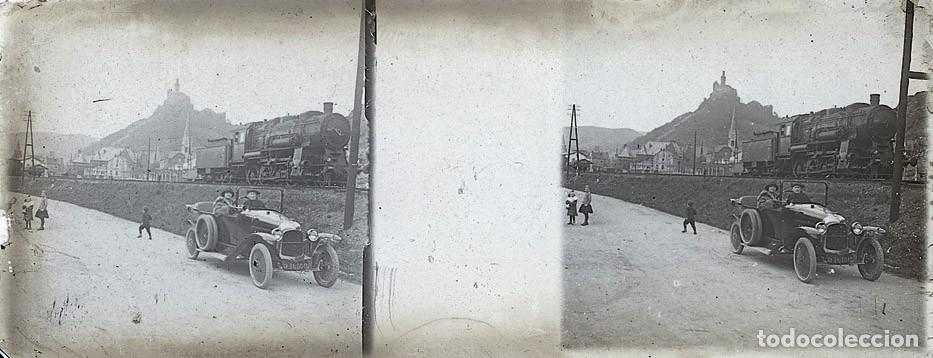 Fotograf&iacute;a antigua: AUTOMOVIL ANTIGUO ESTEREO DE CRISTAL FOT. FRANCES TAMA&Ntilde;O 4.5 X 10.7 CM.