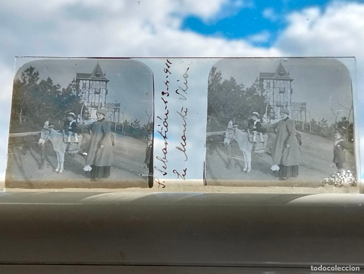 Fotografia antiga: SAN SEBASTIAN PASEO EN BURRO POR EL MONTE ULIA VISTA ESTEREOSCOPICA EN CRISTAL 4 X 10,5 CM