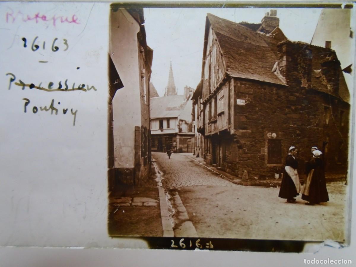 Fotograf&iacute;a antigua: PONTIVY(FRANCIA).CALLE DE LA POBLACION .PLACA ESTEREOSCOPICA EN CRISTAL,1&ordm; XX.10`5X4`5 CM.