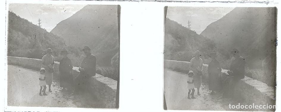 Fotografia antiga: LOTE 17 ESTEREOSCOPICAS DE CRISTAL CON SU CAJA TAMA&Ntilde;O 4.5 X 10.7 CM.