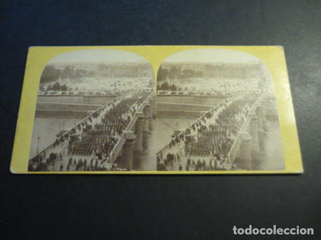 Fotograf&iacute;a antigua: PARIS FRANCIA VISTA ESTEREOSCOPICA SIGLO XIX ALBUMINA 8 X 17,5 CM