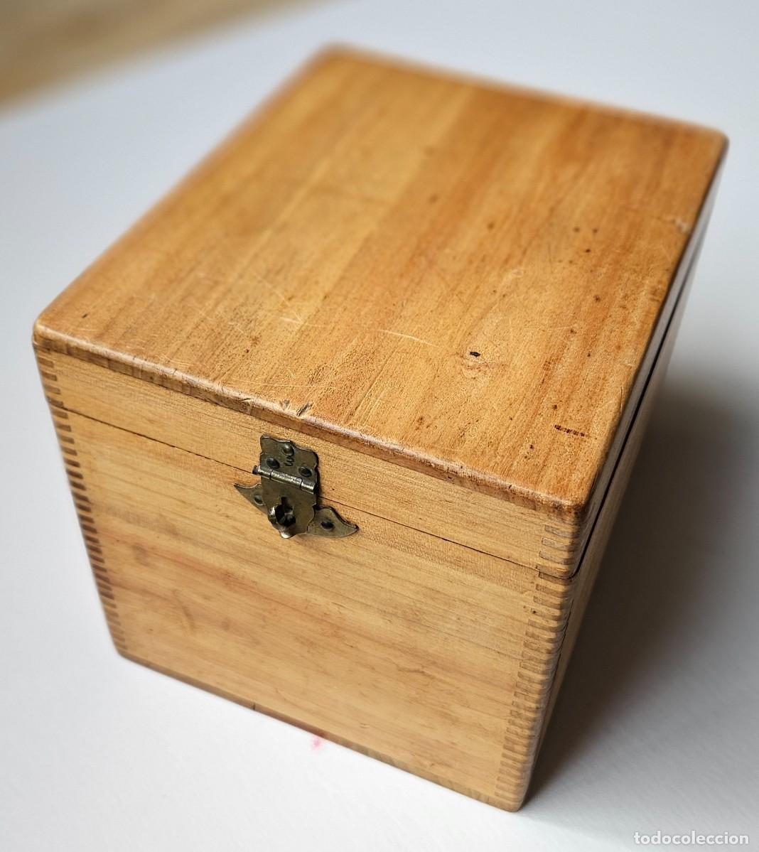 Fotograf&iacute;a antigua: Caja con 100 est&eacute;reos de paisajes sin identificar, h. 1930.