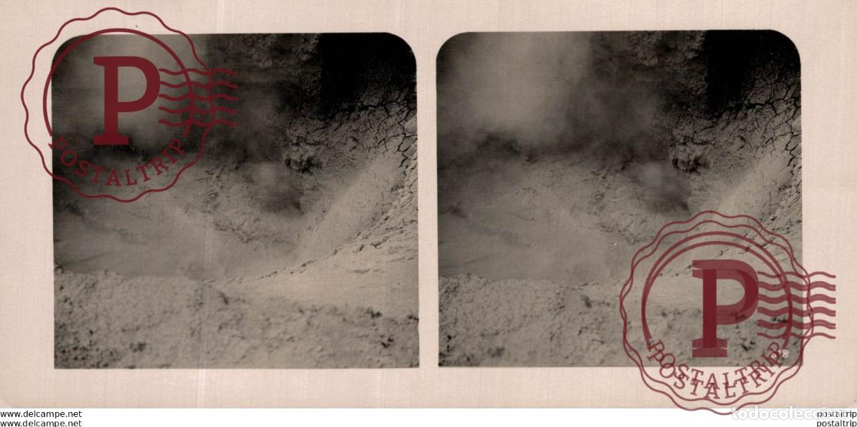 Fotografia antica: USA. YELLOWSTONE NATIONALPARK. CRATER OF A BOILING PAINT POT. - ESTEREOSCOPICA - ST&Eacute;R&Eacute;OSCOPIQUE - S