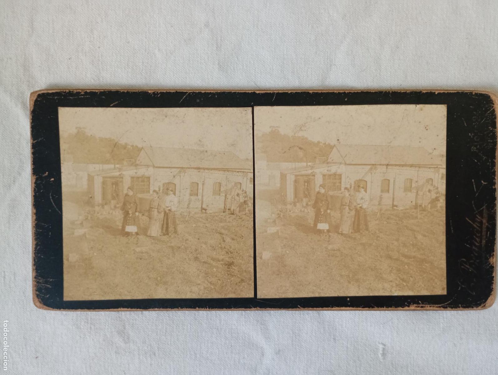 Fotograf&iacute;a antigua: Fotograf&iacute;a estereosc&oacute;pica. E. Beauchy. Desconocidos en el campo.