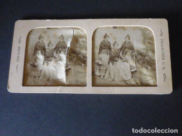 Fotografia antica: VALENCIA TIPOS DE MUJERES VISTA ESTEREOSCOPICA SIGLO XIX TIPO TISSUE