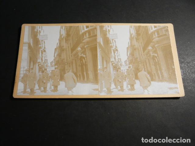 Fotograf&iacute;a antigua: GRANADA UNA CALLE VISTA ESTEREOSCOPICA HACIA 1900 9 X 18 CM