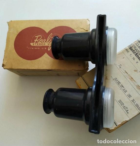 Fotograf&iacute;a antigua: Visor estereosc&oacute;pico con caja con 33 estereoscopias. Realife stereo viewer. A&ntilde;os 50 del siglo XX