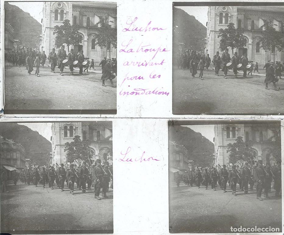Fotograf&iacute;a antigua: LUCHON FRANCIA LLEGADA DE MILITARES POR INUNDACIONES 2 ESTEREOSCOPICAS DE CRISTAL 4.5 X 10.7 CM.