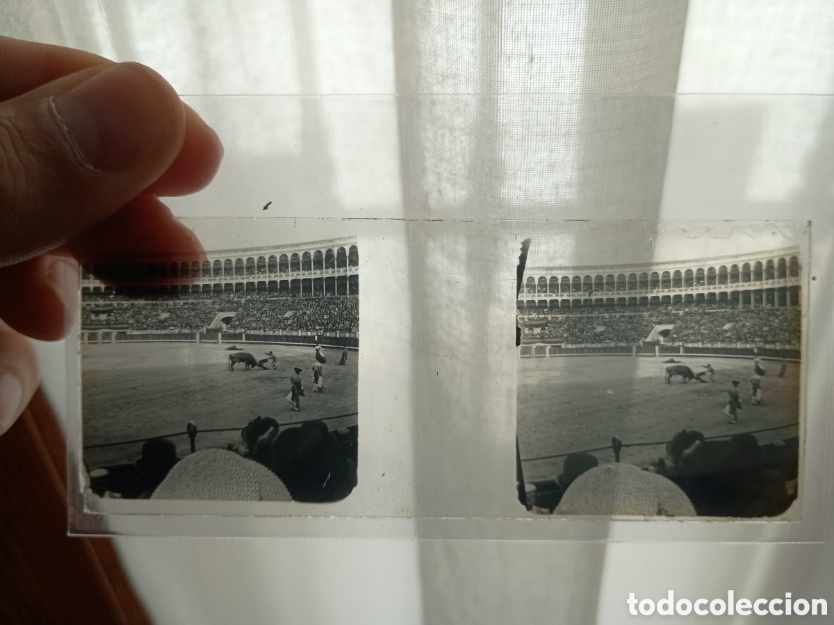 Fotograf&iacute;a antigua: fotograf&iacute;a estereosc&oacute;pica en cristal. Corrida antigua plaza de toros Fuente del Berro de Madrid.