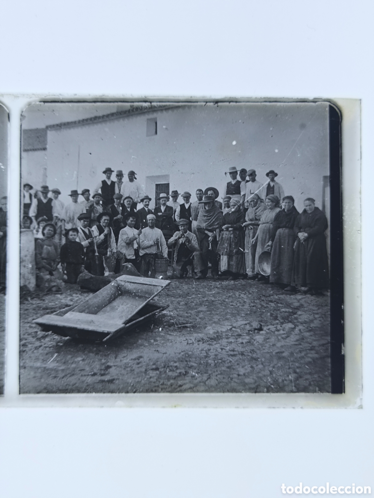 Fotograf&iacute;a antigua: Antigua placa cristal vidrio estereosc&oacute;pico Jornaleros de un pueblo de la provincia de Badajoz