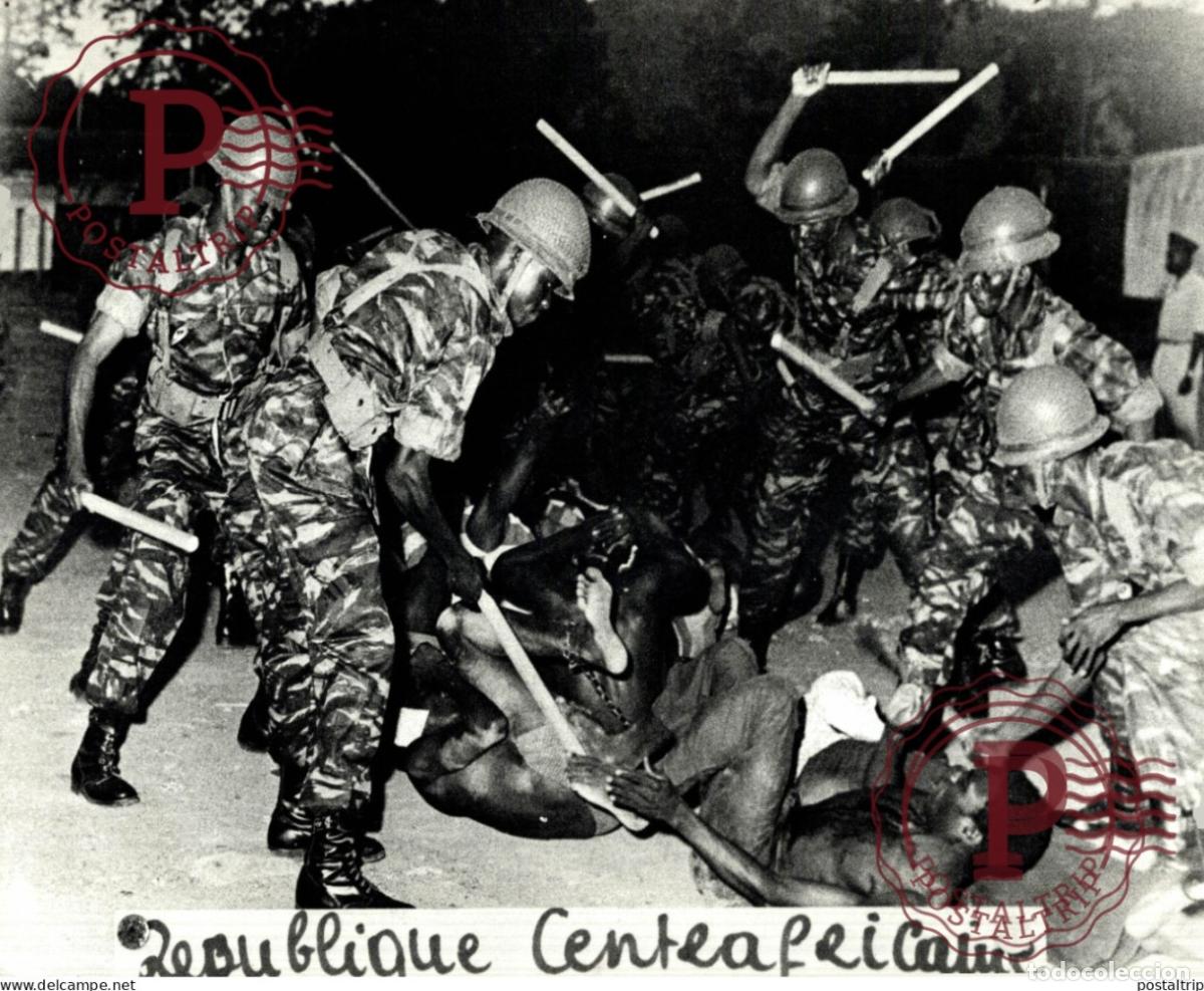 Fotograf&iacute;a antigua: RCA SOUS BOKASSA 31 JUILLET 72 BANGUI CENTRE AFRIQUE 25*20CM AFRIQUE AFRICA AFRIKA