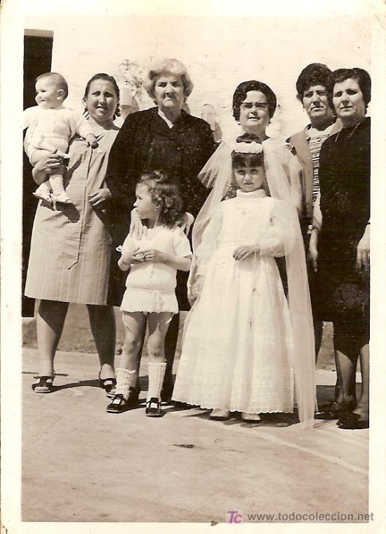 Fotograf&iacute;a antigua: Escena familiar antigua.