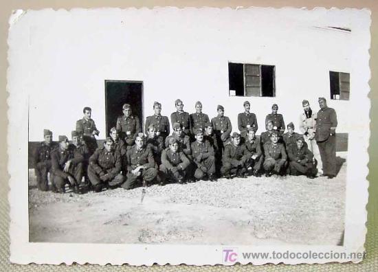 Fotografia antiga: FOTO ANTIGUA REGIMIENTO MILITAR MILITARES SOLDADOS AMIGOS 1940s