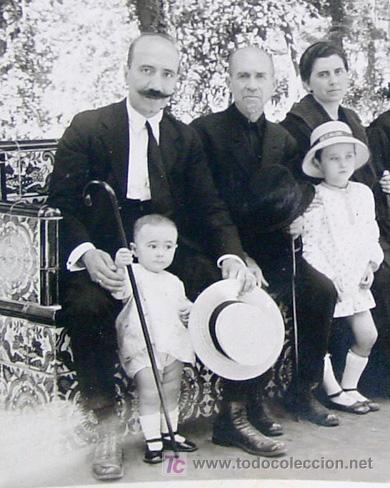 Fotografia antica: FOTOGRAFIA FOTO ANTIGUA FAMILIAR CON NI&Ntilde;OS Y CURA