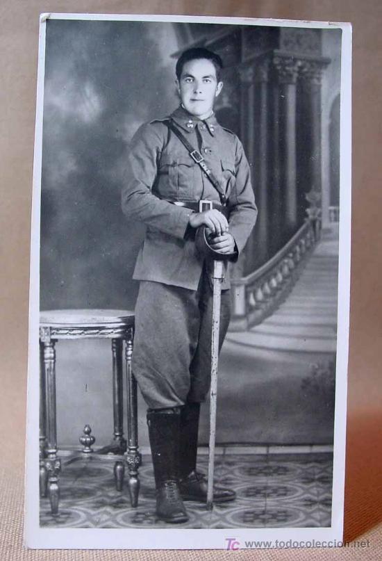 Photographie ancienne: ANTIGUA FOTOGRAFIA, FOTO, MILITAR, DE ESTUDIO, SOLDADO, 1930s, MEDIDAS: 15 X 9 CM