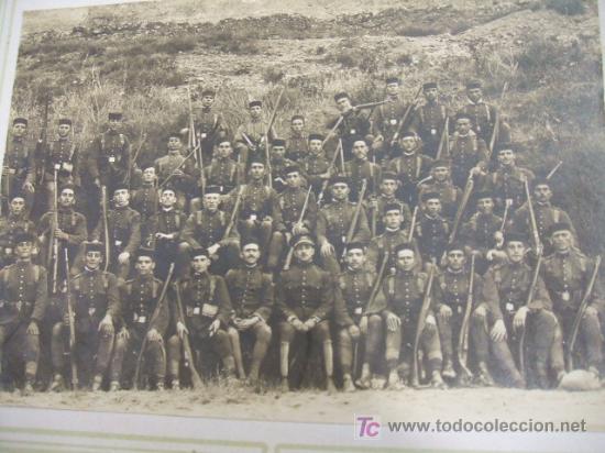 Fotograf&iacute;a antigua: FOTOGRAFIA ANTIGUA CONJUNTO DE MILITARES -