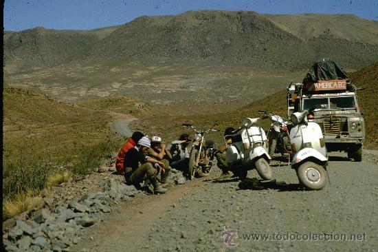Fotograf&iacute;a antigua: FOTO ORIGINAL  EXPEDICION  AMERICA 82,  33.000 KILOMETROS EN VESPA POR 12 PAISES DE IBEROAMERICA