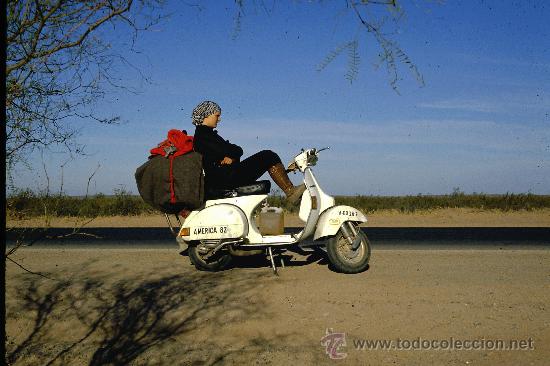Fotograf&iacute;a antigua: FOTO ORIGINAL EXPEDICION AMERICA 82, 33.000 KILOMETROS EN VESPA POR 12 PAISES DE IBEROAMERICA