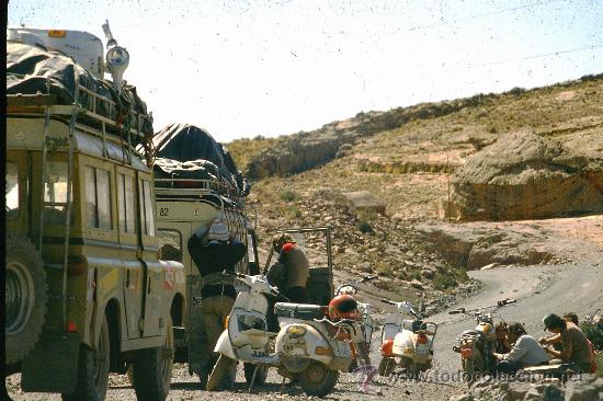 Fotograf&iacute;a antigua: FOTO ORIGINAL EXPEDICION AMERICA 82, 33.000 KILOMETROS EN VESPA POR 12 PAISES DE IBEROAMERICA