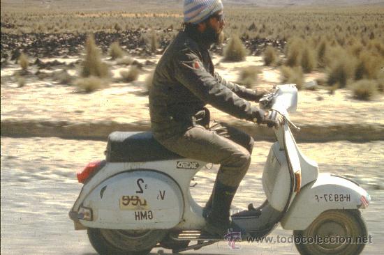 Fotograf&iacute;a antigua: FOTO ORIGINAL EXPEDICION AMERICA 82, 33.000 KILOMETROS EN VESPA POR 12 PAISES DE IBEROAMERICA