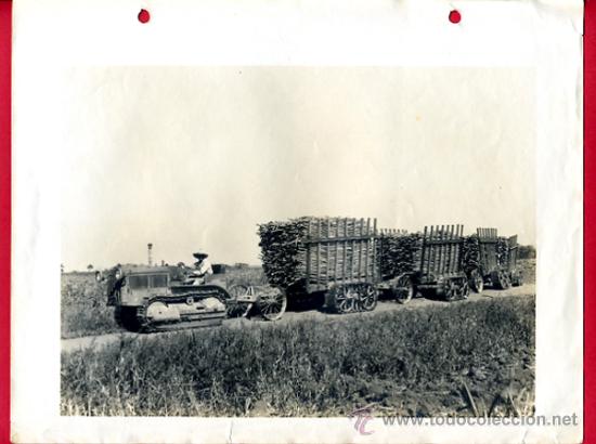 Photographie ancienne: GRAN FOTO ,FOTOGRAFIA , CUBA , TRACTOR RECOGIENDO CA&Ntilde;A DE AZUCAR , ORIGINAL , F30