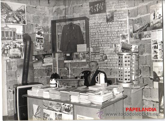 Fotograf&iacute;a antigua: FOTOGRAFIA HISTORICA: BERLIN, A&Ntilde;OS 60, MUSEO. FOTO E.VERDUGO DIARIO PUEBLO