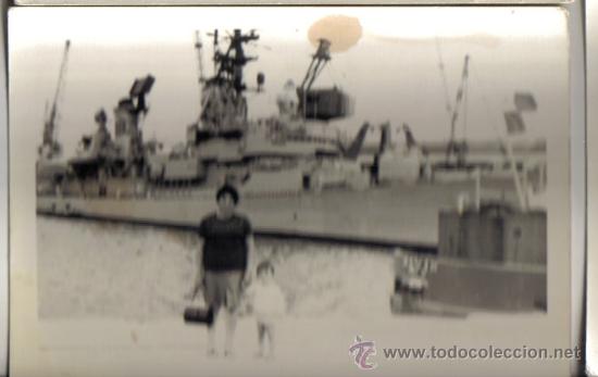 Fotograf&iacute;a antigua: FOTOGRAFIA PUERTO DE LAS PALMAS.O TENERIFE- ANTE UN BARCO DE GUERRA