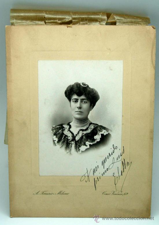 Fotograf&iacute;a antigua: Fotograf&iacute;a busto dama moda &eacute;poca estudio Aquille Ferrario Milano PP s XX dedicada