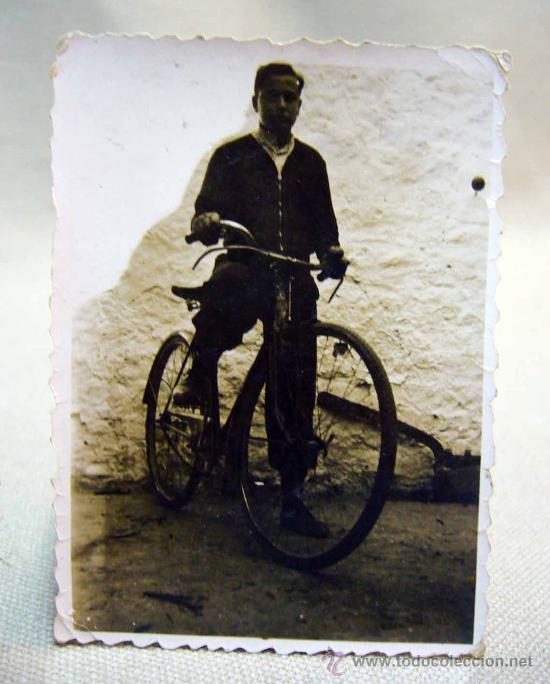 Fotograf&iacute;a antigua: ANTIGUA FOTO, FOTOGRAFIA, NI&Ntilde;O EN BICICLETA, MEDIDAS: 8X6 CM