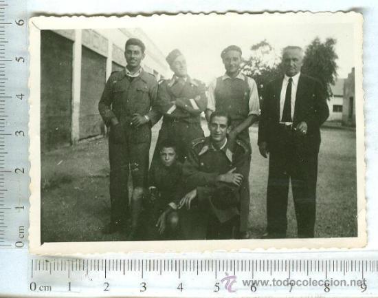 Fotografia antiga: FOTOGRAFIA MILITAR  DE SOLDADOS DE REGULARES DE CABALLERIA.