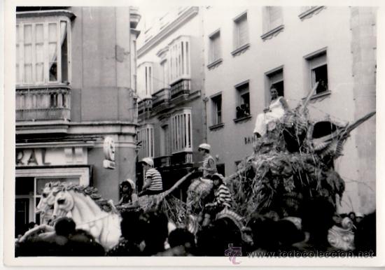 Fotograf&iacute;a antigua: FOTOGRAFIA DE 10X7.5 CM DEL CARNAVAL DE CADIZ - SOBRE LOS A&Ntilde;OS 70