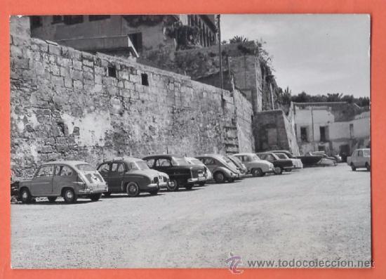 Fotograf&iacute;a antigua: fotografia ++ &iquest;la reconoce ? ++ - parking - seat 600 - sin + datos - a&ntilde;os 50 / 60 -