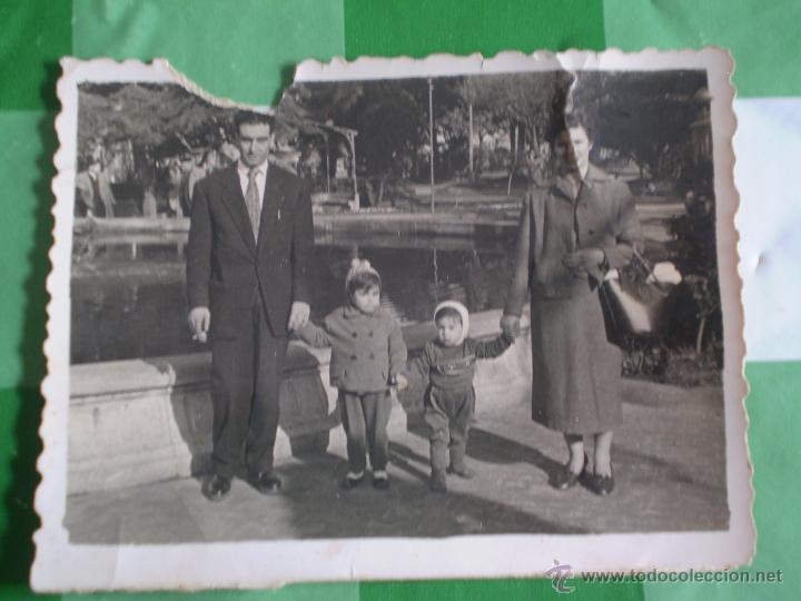 Antique Photography: ANTIGUA FOTOGRAFIA FAMILIAR,CORU&Ntilde;A,A&Ntilde;O 1957
