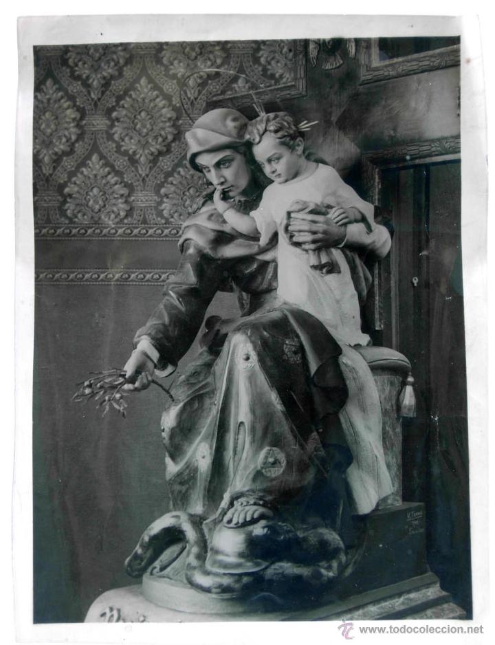 Fotograf&iacute;a antigua: Fotograf&iacute;a Virgen Mar&iacute;a Inmaculada con Ni&ntilde;o Jes&uacute;s V Torr&oacute; escultor 1942