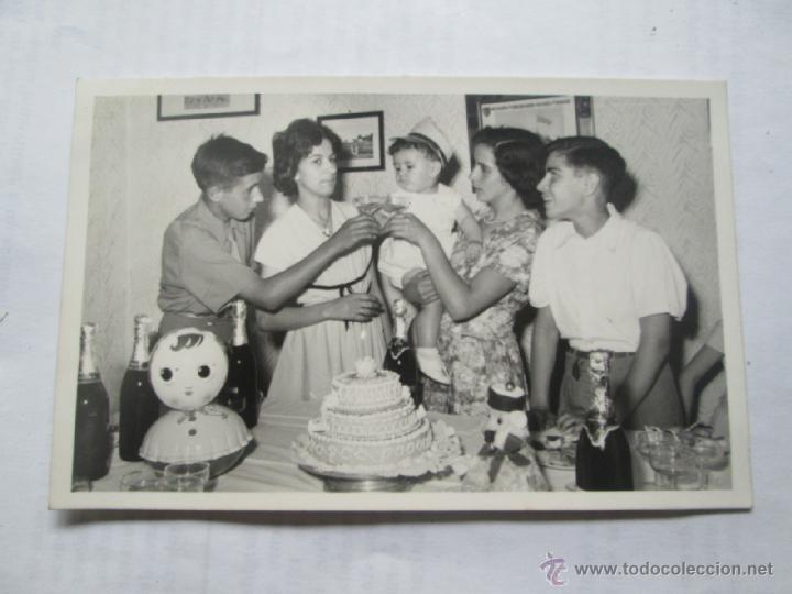 Alte Fotografie: NI&Ntilde;O, JOVENES, TORTA CUMPLEA&Ntilde;OS, JUGUETE. CHILD, YOUTH, BIRTHDAY CAKE, TOY. Enfant, jeunesse, g&acirc;teau
