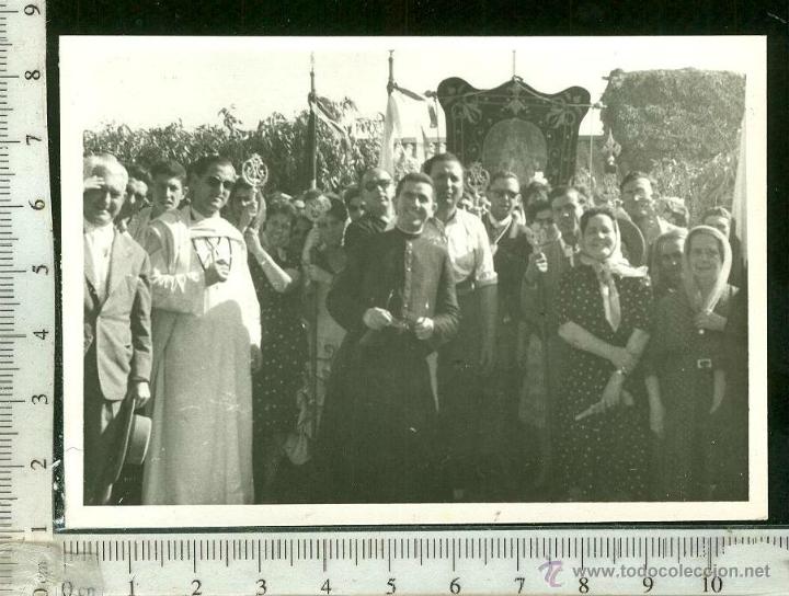 Photographie ancienne: FOTOGRAFIA DE UNA ROMERIA CON EL SIMPECADO Y CURAS