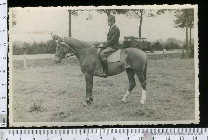 Alte Fotografie: FOTOGRAFIA DE UN SE&Ntilde;OR CON CABALLO DE CARRERAS